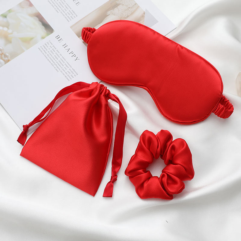 slaapmasker met bijpassend zakje en scrunchie rood | cadeauplek